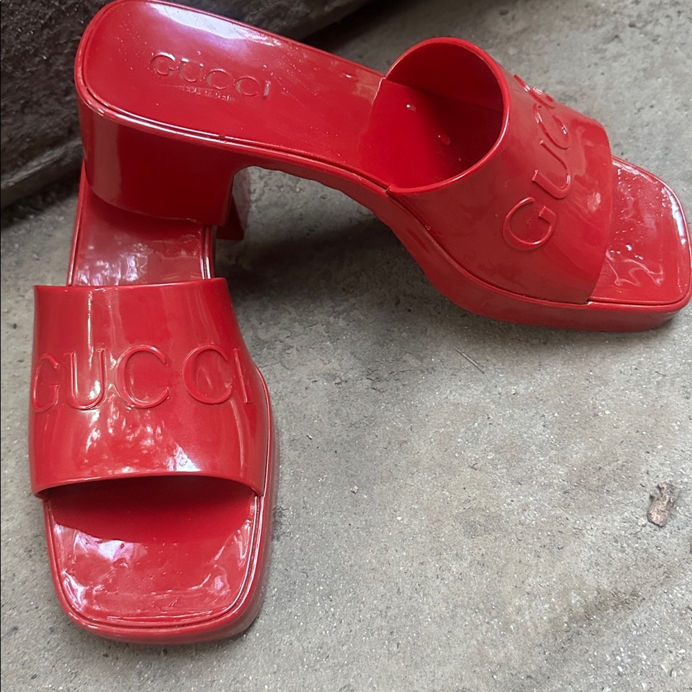 Gucci Rubber Slides - Picture 4 of 9